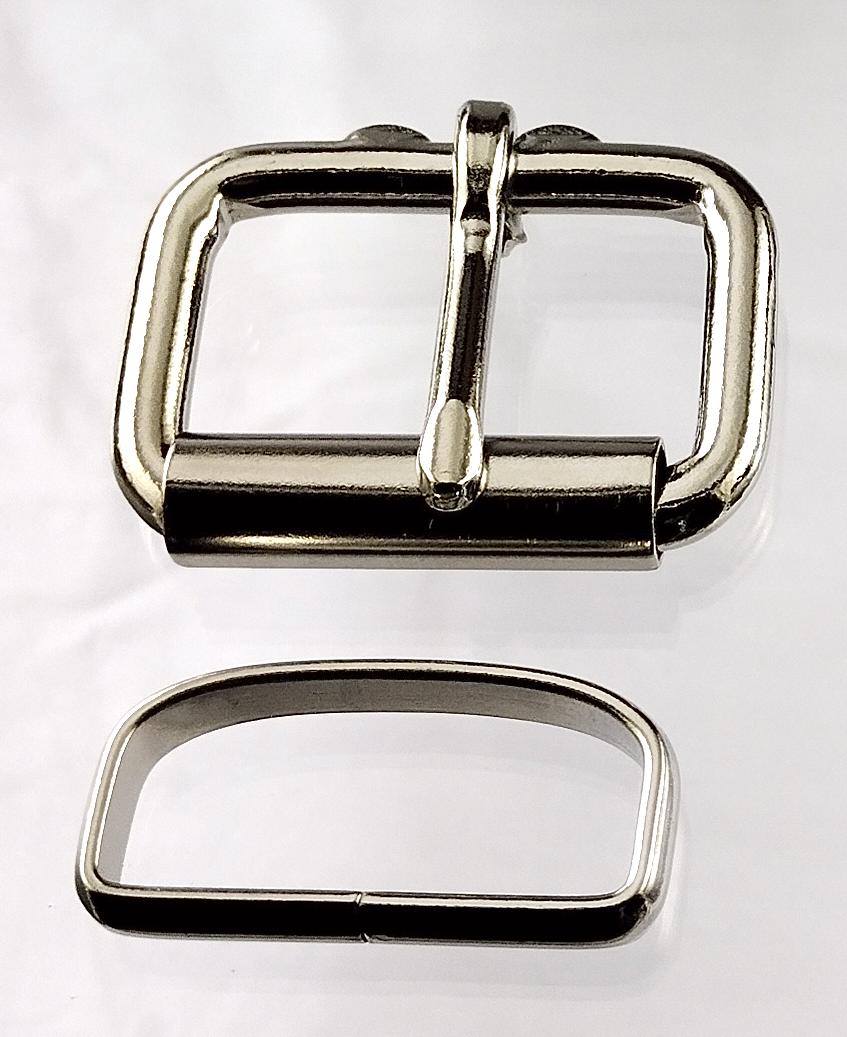 1 1/2 inch deluxe nickel plated maker pack consisting of 2 each of a heel bar roller buckle and a deluxe belt keeper.